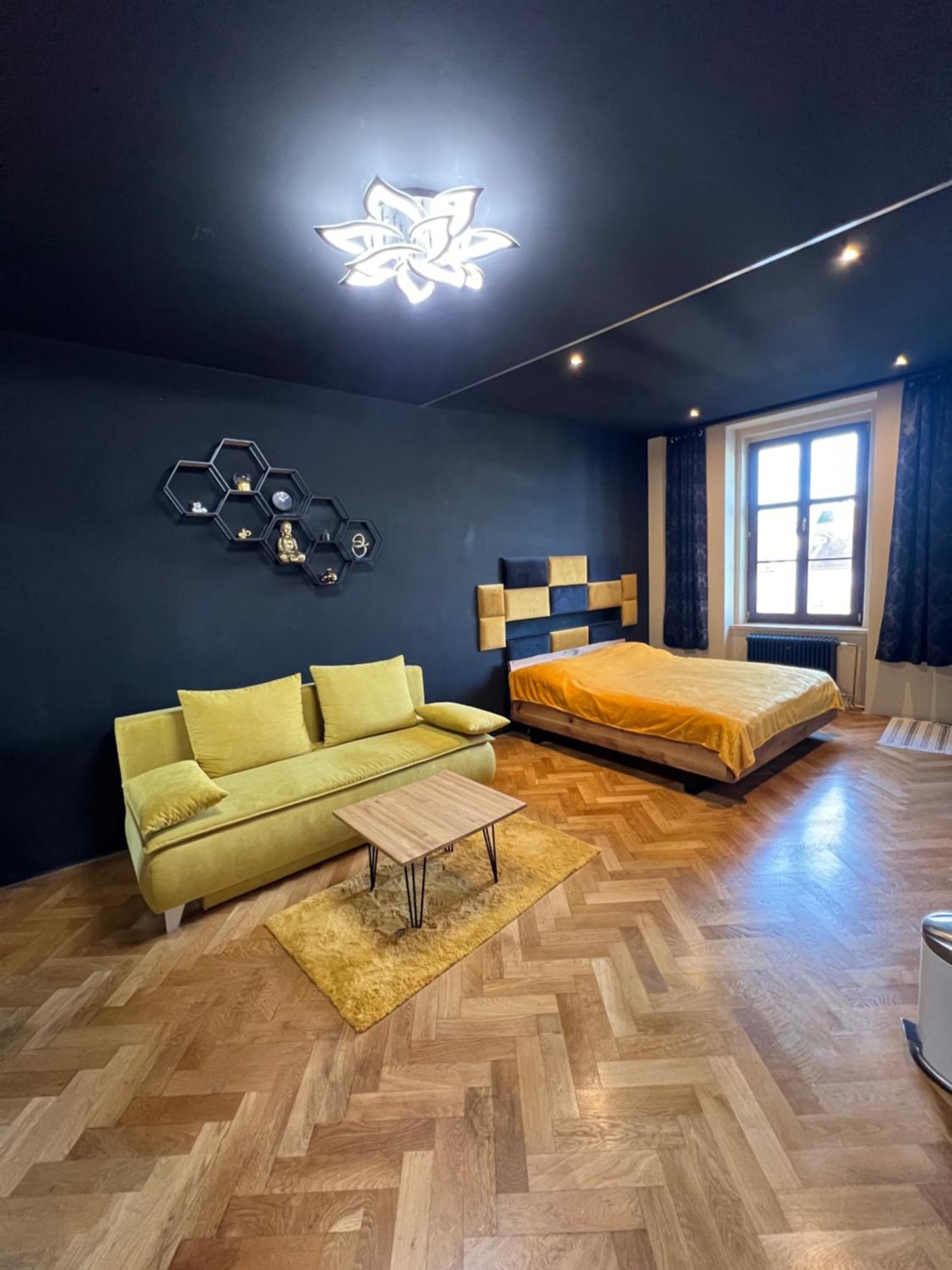 Wenceslas Square Apartment 150 M2 Praag Buitenkant foto