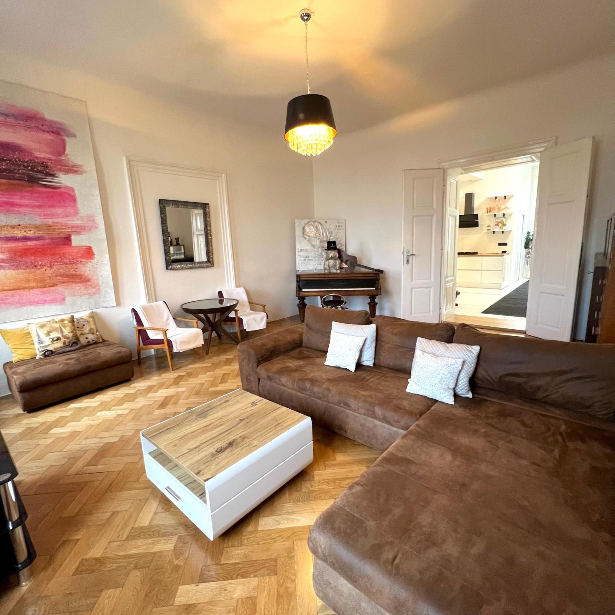 Wenceslas Square Apartment 150 M2 Praag Buitenkant foto