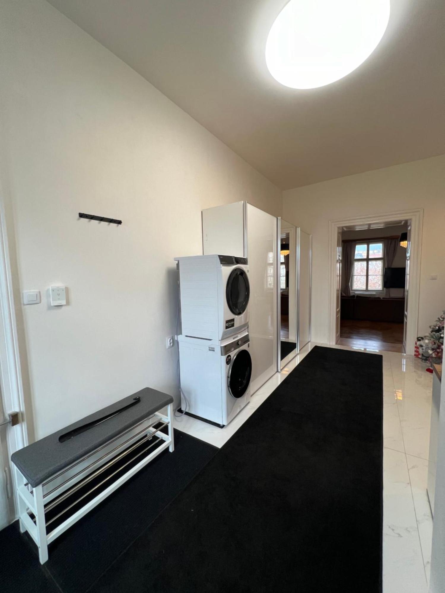 Wenceslas Square Apartment 150 M2 Praag Buitenkant foto